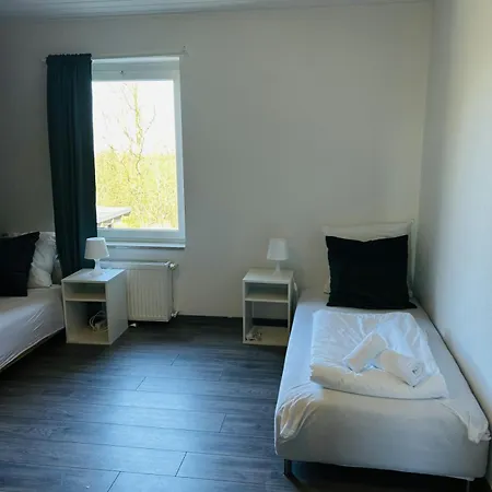 Spacious For 6 *