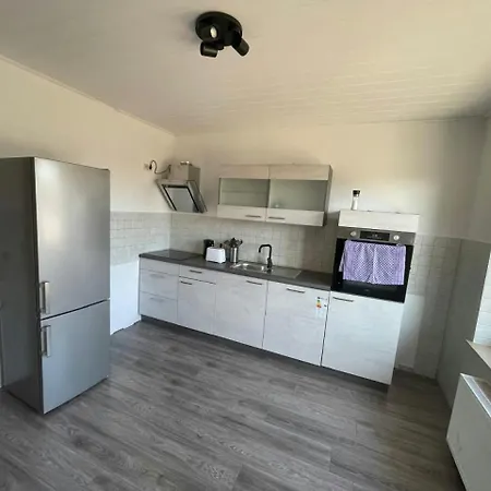 Spacious For 6 Апартаменты Gross Stieten